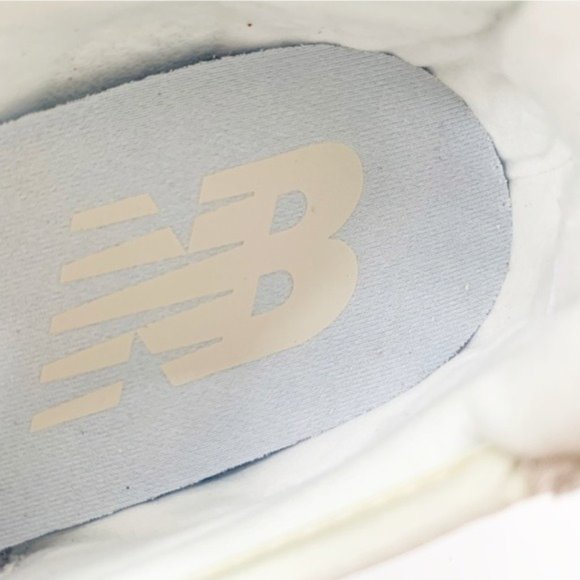 NEW BALANCE 327 Unisex Wrapped Premium Suede Crinkle Shell Sneakers Size 8 NWT - Picture 14 of 16